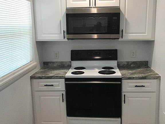 2nd image of 811 Wingo St APT 2