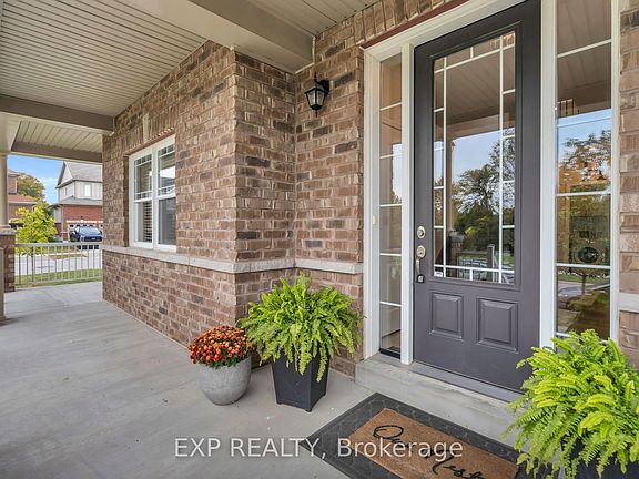 5th image of 46 Rennie St