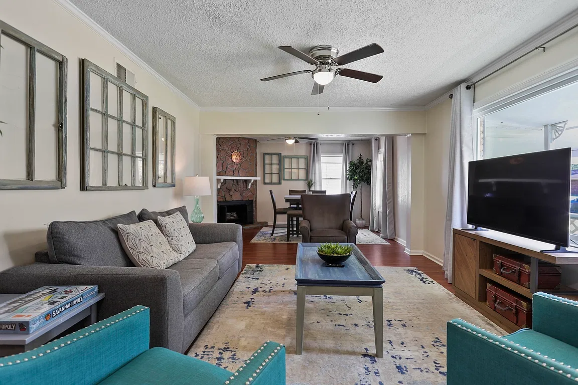 3 bed, 1643 sqft, $1,950 — Photo 3