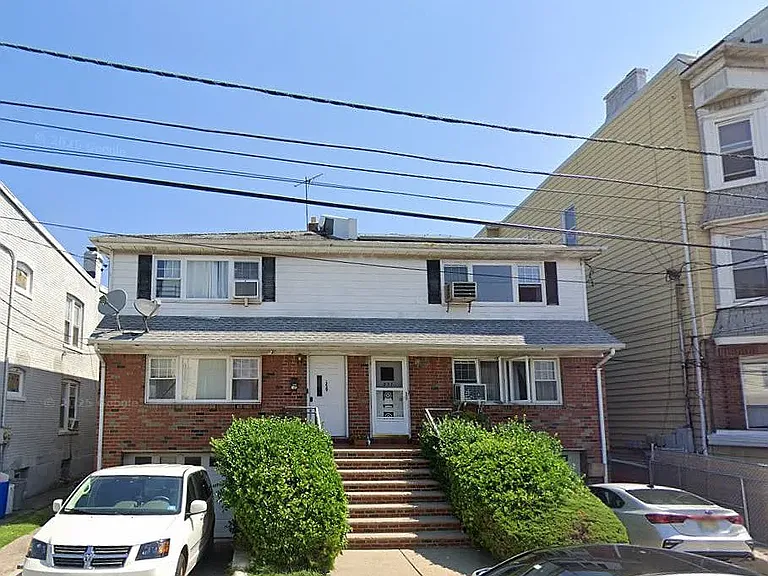 239 Riverview Pl #2 — Photo 1