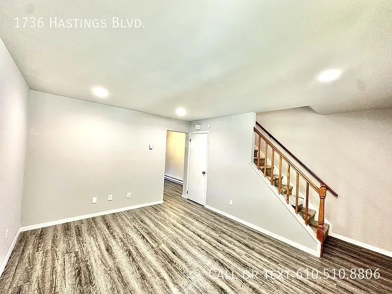 1736 Hastings Rd — Photo 3