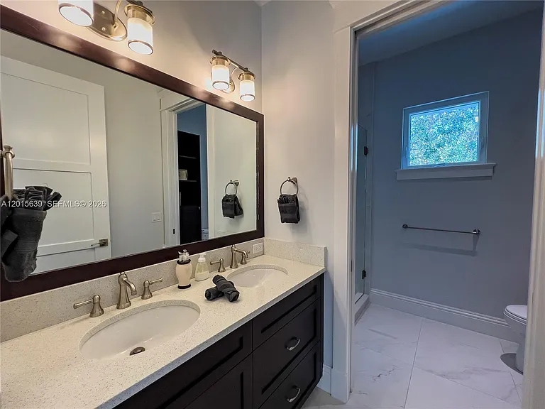 545 SW Indianola St — Photo 36
