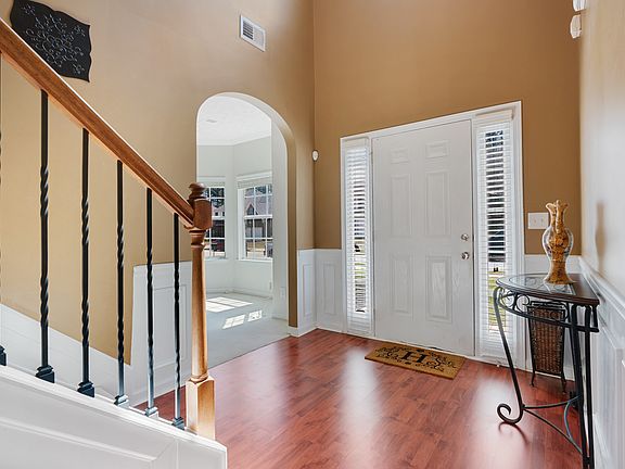 4th image of 130 Surge Stone Ln