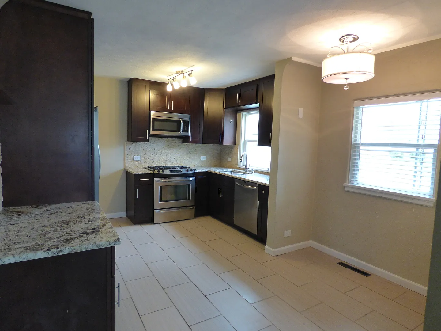$0 Deposit Option, Cory Merrill, Recently Remodeled, Stainless Appliances, New Cabinets And Grani... — Photo 3