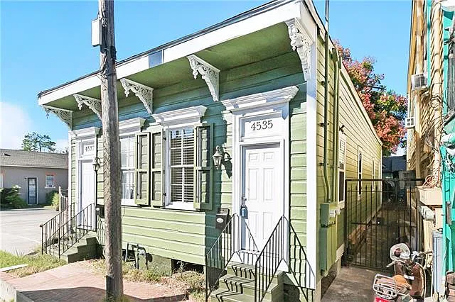 4535 Tchoupitoulas St — Photo 1