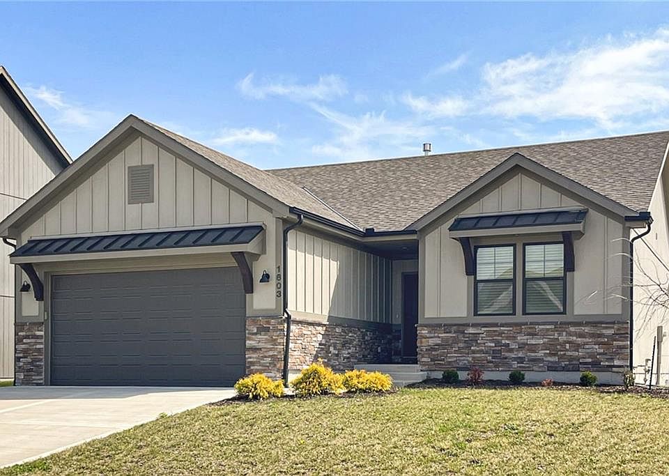 1st image of 1603 NE Jaclyn Dr
