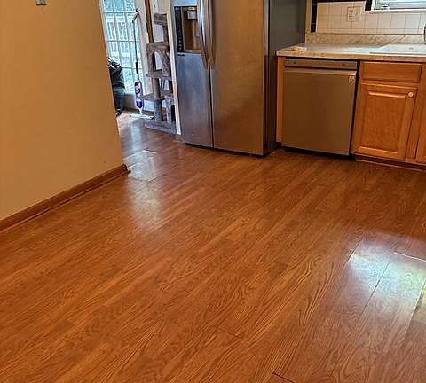 3rd image of 2312 S Walnut Dr