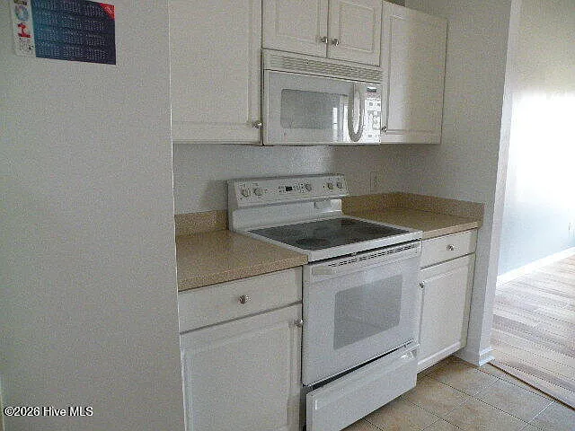 403 Jacqueline Dr — Photo 2