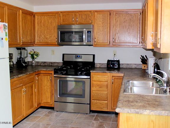 3rd image of 69 W Hallett St