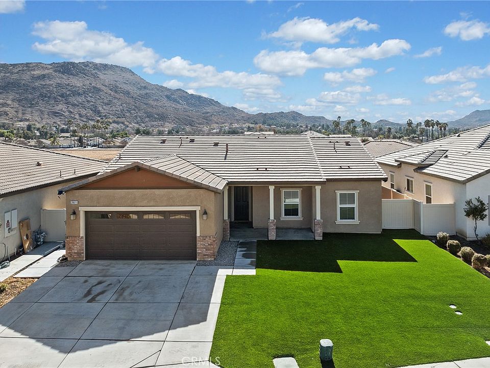 1st image of 28611 Yarow Way