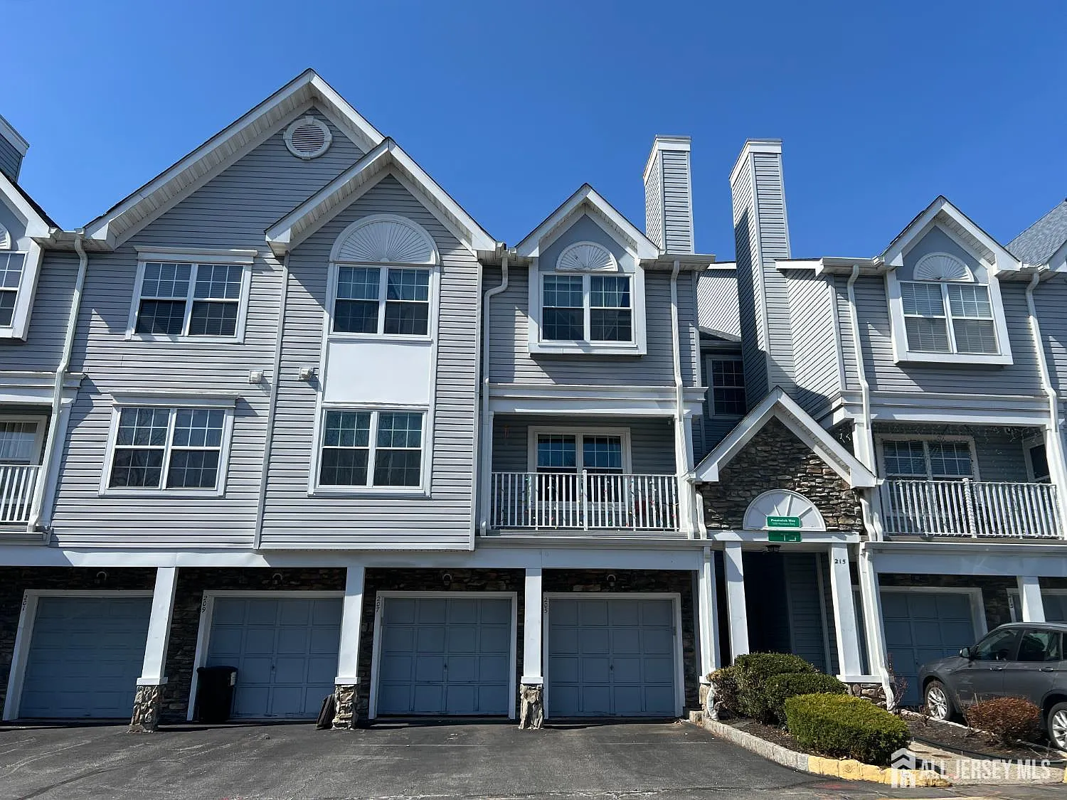 2 bed, 2.5 bath, 1431 sqft, $2,750 — Photo 1