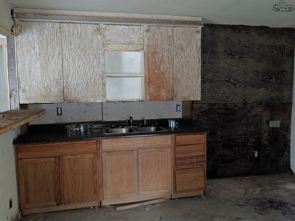 2nd image of 2817 Avenue R
