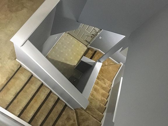 5th image of 6112 Westgate Dr APT 203