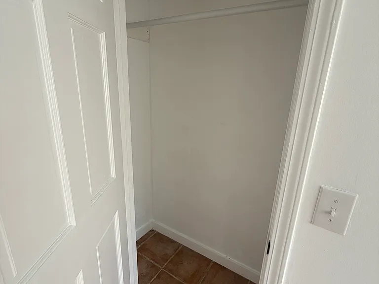 8 Saint Margaret St #B — Photo 22