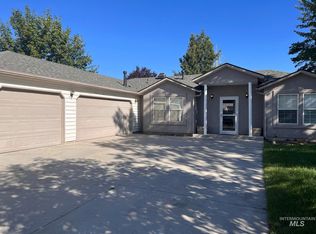 492 E Addeson St, Meridian, ID 83646