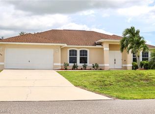 408 NE 25th St, Cape Coral, FL 33909