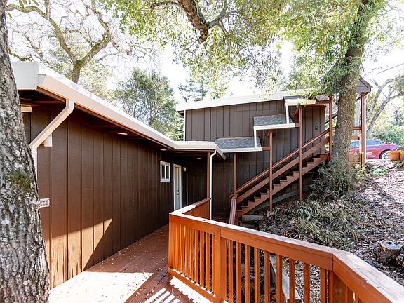 2nd image of 1087 Los Trancos Rd