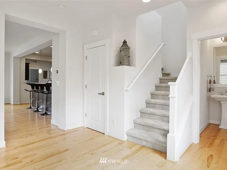 1660 NE Falls Dr — Photo 12