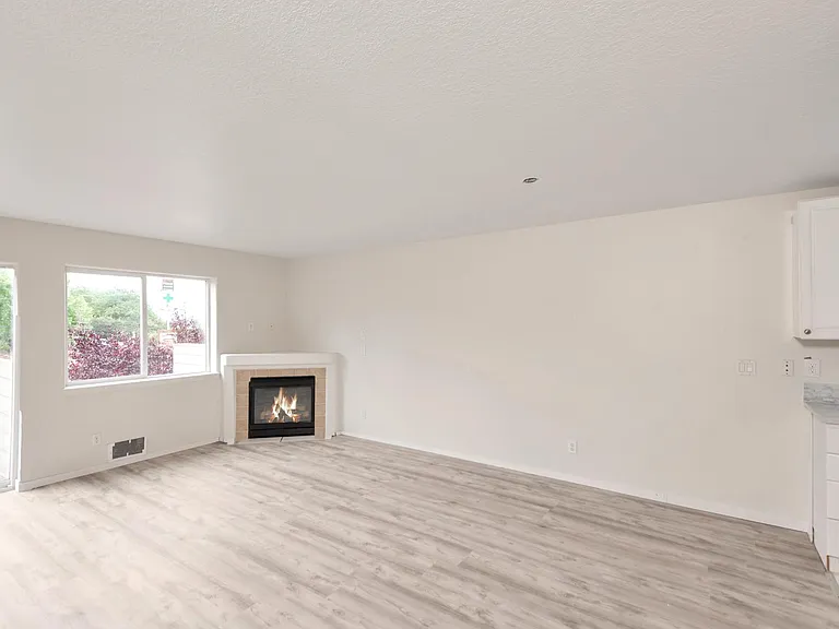 15423 NE Alton St — Photo 5
