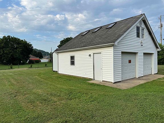 3rd image of 609 Township Road 1135