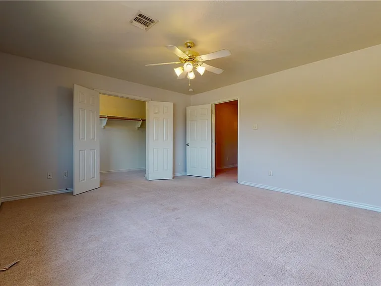 1915 Pine Tree Dr #A — Photo 24