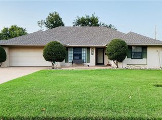 7633 NW 28th St, Bethany, OK 73008