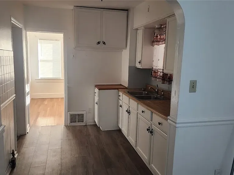853 Russell Ave — Photo 5