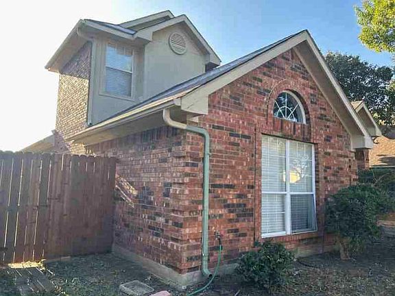 3rd image of 707 Chippewa Ln