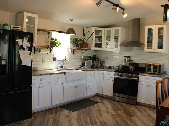 2nd image of 334 Animas Creek Rd