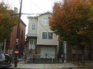 94 4th Ave, Newark, NJ 07104
