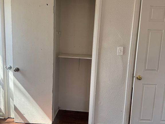 5th image of 503 S Milam St