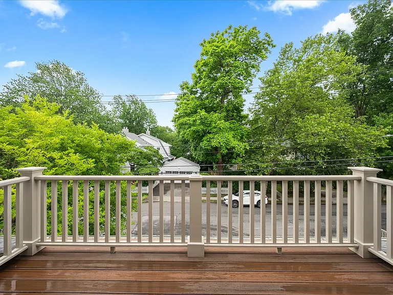 2nd floor deck