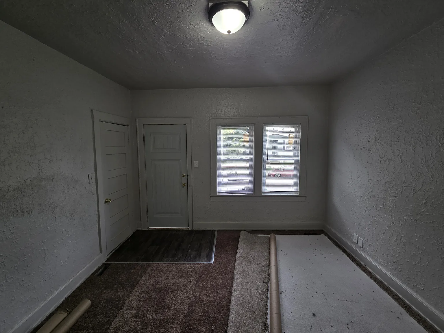 3 bed, $1,650 — Photo 2
