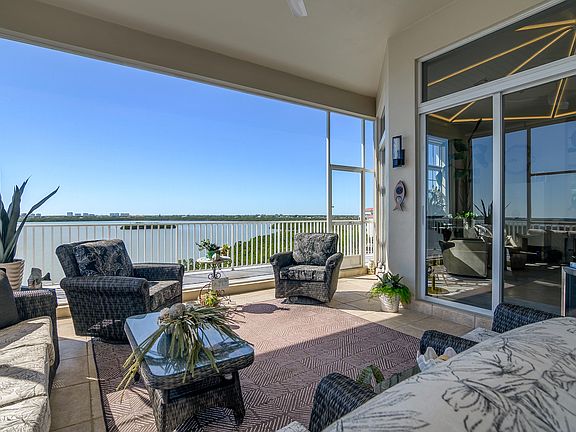 3rd image of 269 Vintage Bay Dr Unit 31