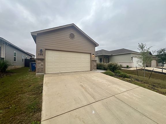 4th image of 596 Jennifer Way