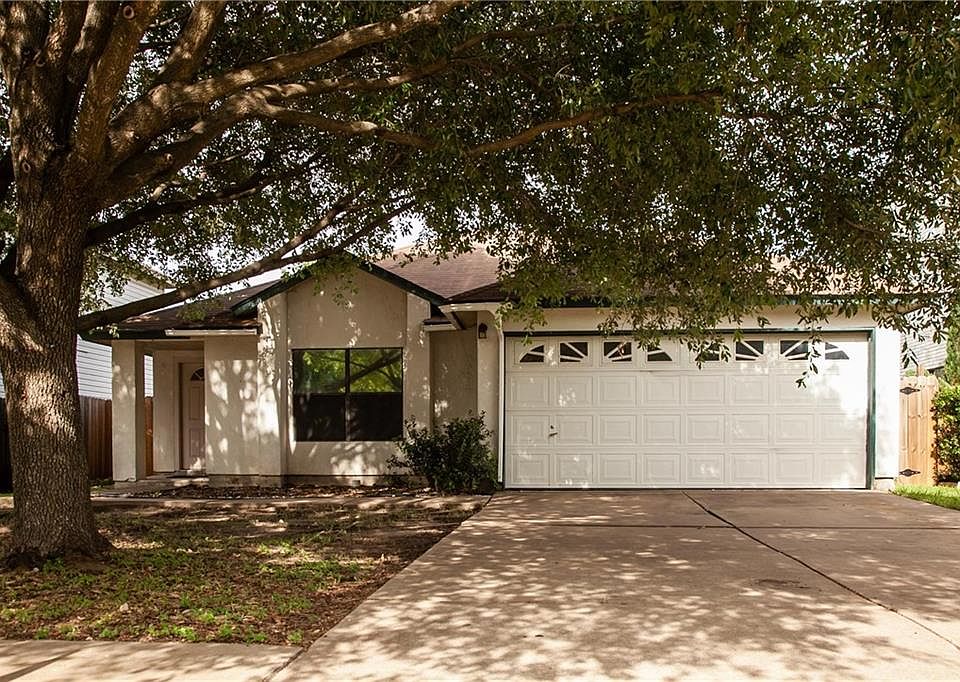 1st image of 1108 Thorn Creek Pl