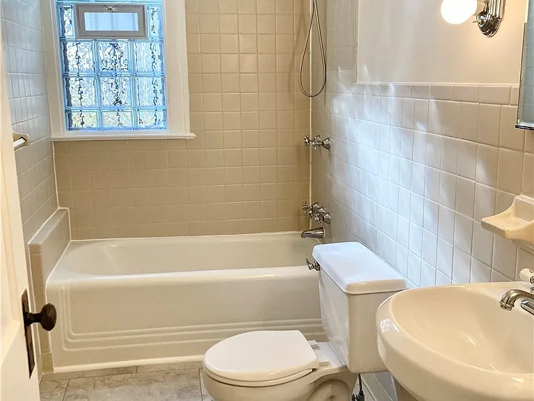 260 Summer St #1 — Photo 10