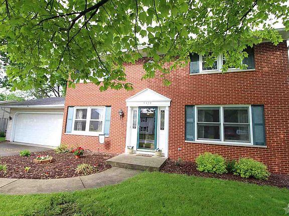 2nd image of 3929 Vineland Dr