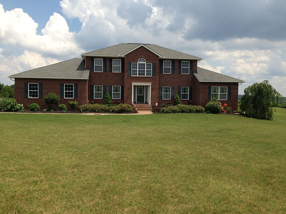 1st image of 900 Country Wood Dr