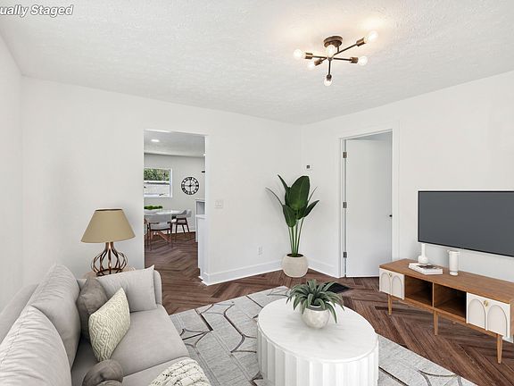 4th image of 310 Glenn St