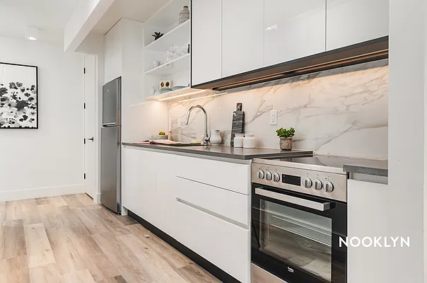 Rented by Nooklyn NYC LLC | media 21