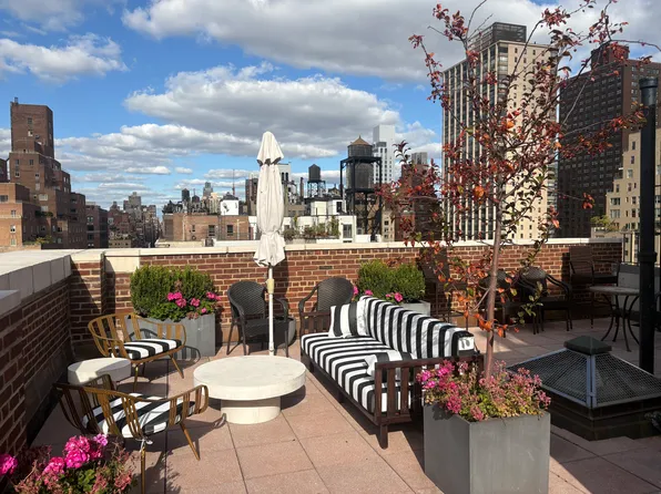 955 Lexington Avenue image 9 of 10