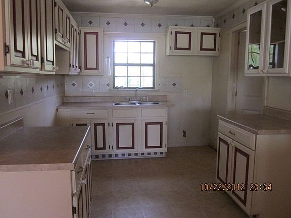 5th image of 1304 W B St