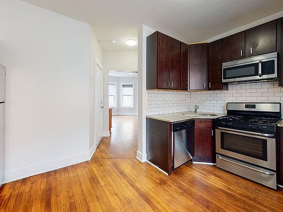 2nd image of 1664 W Farwell Ave #2W