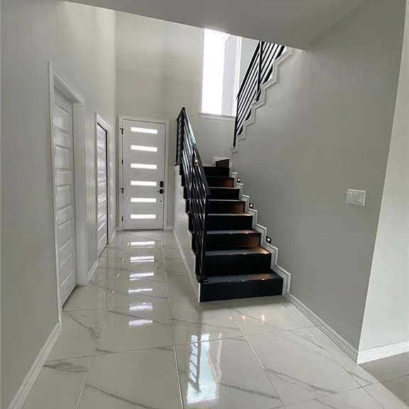 5504 N Crown Point — Photo 11