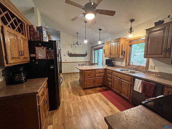 5th image of 4005 S Benjamin Dr