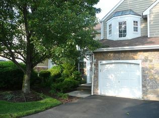 58 Knoll Ct, Millington, NJ 07946