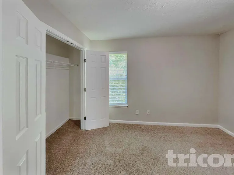700 Holland Ridge Dr — Photo 12