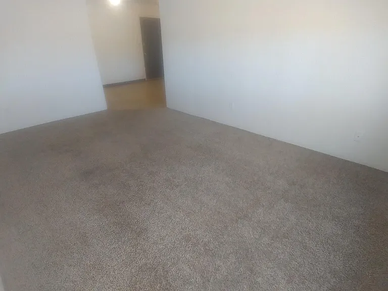 Marquette Heights Apartments — Photo 12