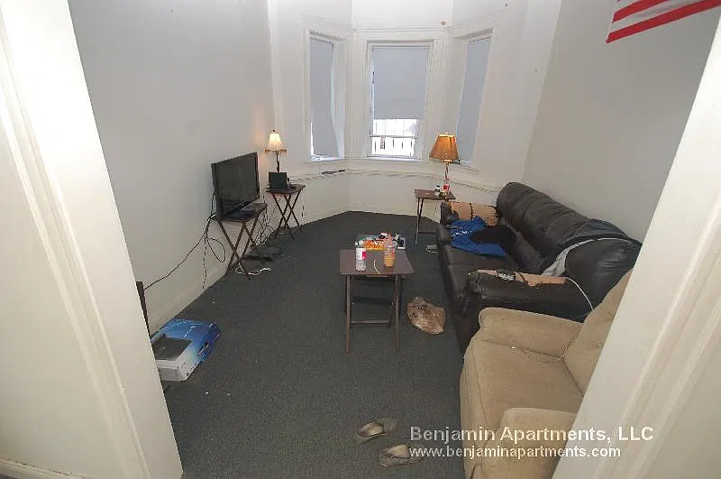 2 bed, $2,525 — Photo 1